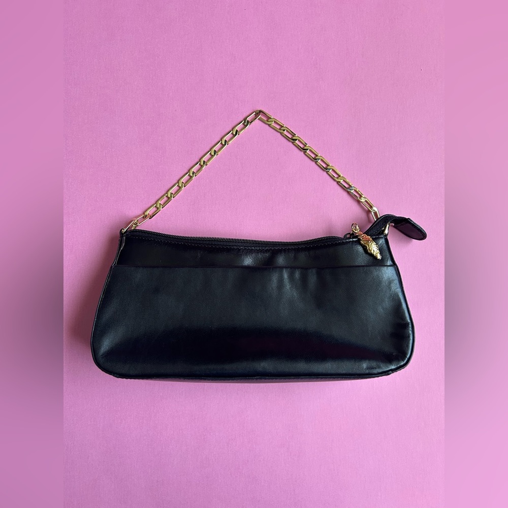 Elegant Black Leather Shoulder Bag with Gold Chain
